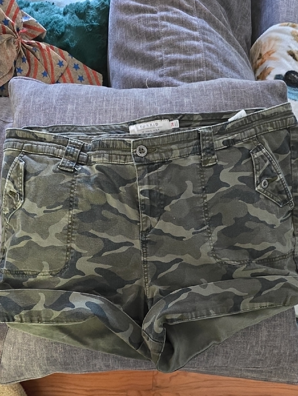Torrid Green Camo Utility Shorts Size 24